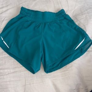 lululemon low rise 4’inch shorts